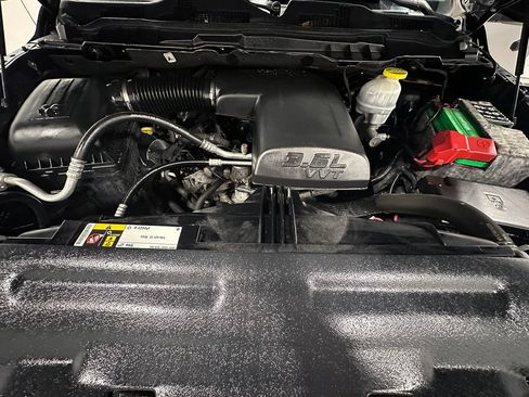 Used 2018 RAM 1500 Express w/ Express Value Package AWD/4WD image 36