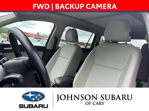 Used 2019 Volkswagen Tiguan SE w/ Panoramic Sunroof Package FWD image 4