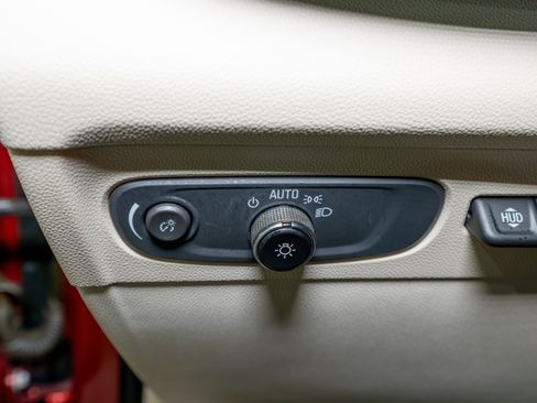 Used 2022 Buick Envision Avenir w/ Technology Package II image 34