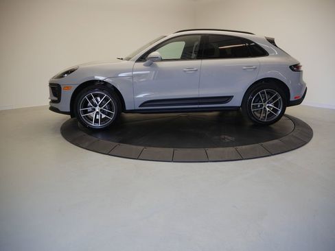 New 2026 Porsche Macan AWD/4WD image 2