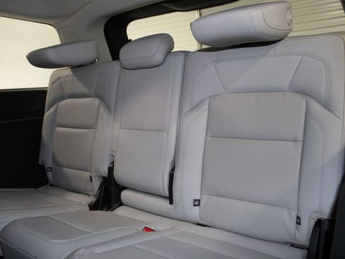 New 2026 Lincoln Navigator Reserve AWD/4WD image 28