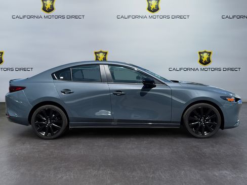 Used 2022 MAZDA MAZDA3 s FWD image 6
