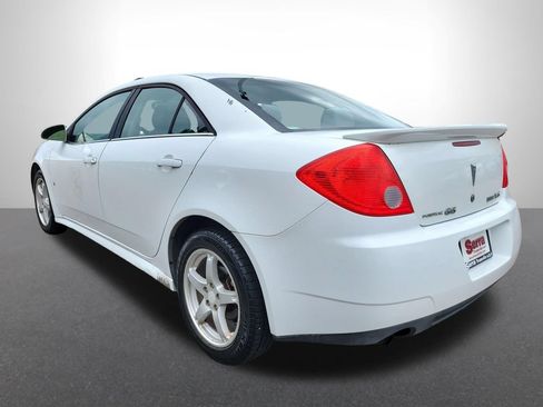 Used 2009 Pontiac G6 Sedan w/ Sport Package 2 FWD image 3