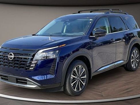 New 2026 Nissan Pathfinder Platinum w/ Accent Package AWD/4WD image 1