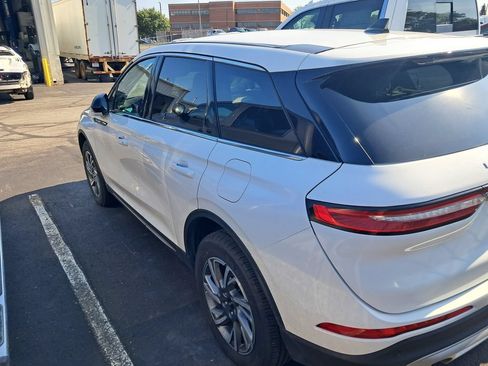 Used 2023 Lincoln Corsair AWD image 8