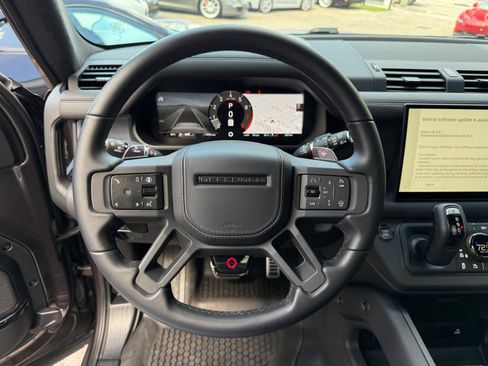 Used 2025 Land Rover Defender 110 AWD/4WD image 30