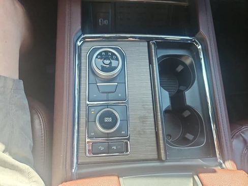 Used 2023 Ford Expedition Limited AWD/4WD image 18