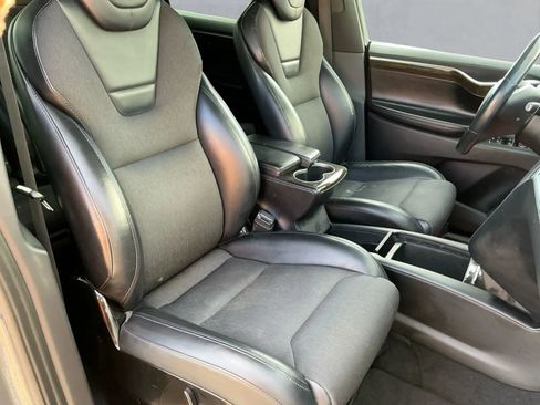 Used 2016 Tesla Model X Performance image 21