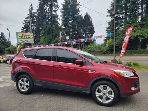 Used 2013 Ford Escape SE FWD image 1