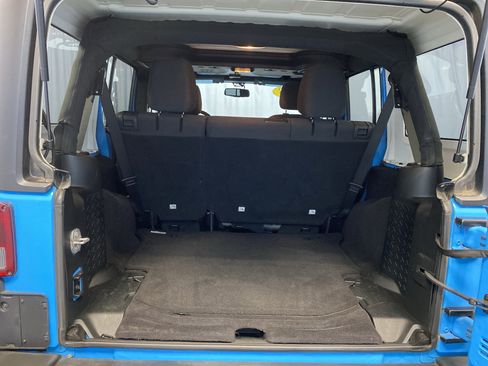 Certified 2018 Jeep Wrangler Unlimited Sport S image 30