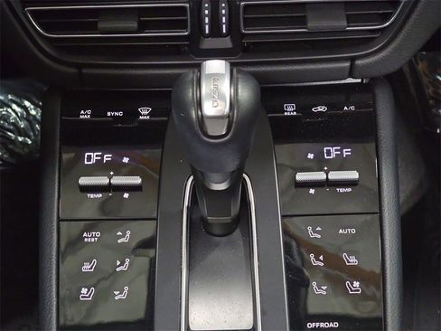 Used 2023 Porsche Macan S image 19