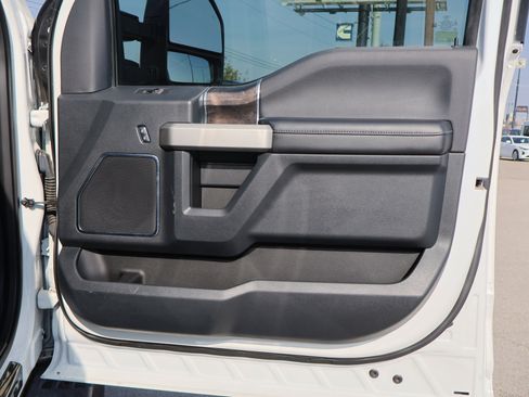 Certified 2022 Ford F250 Lariat w/ Tremor Off-Road Package image 38