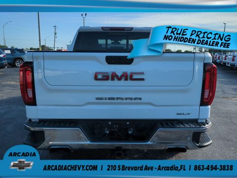 Used 2022 GMC Sierra 1500 SLT w/ SLT Premium Plus Package AWD/4WD image 5