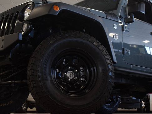 Used 2015 Jeep Wrangler Sport AWD/4WD image 12