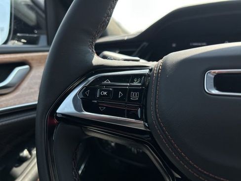 New 2026 Jeep Grand Cherokee Summit image 43