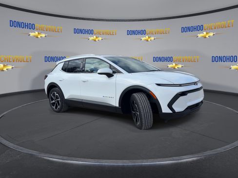 New 2026 Chevrolet Equinox EV LT image 5