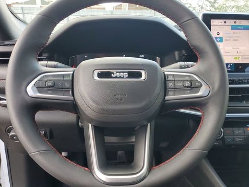 Used 2024 Jeep Compass Trailhawk w/ Trailhawk Elite Group AWD/4WD image 27