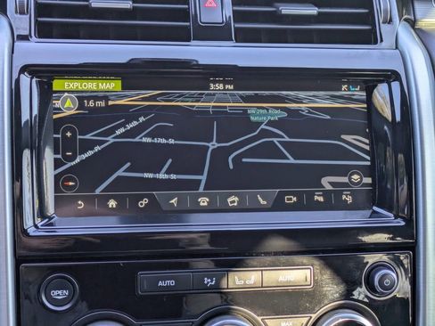 Used 2019 Land Rover Discovery HSE Luxury image 23