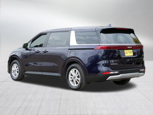 Certified 2024 Kia Carnival LX image 5