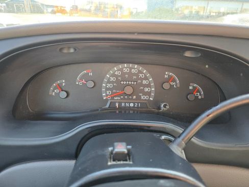 Used 2002 Ford E-250 and Econoline 250 E-250 image 20