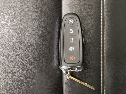 Used 2019 Ford Escape SEL AWD/4WD image 32