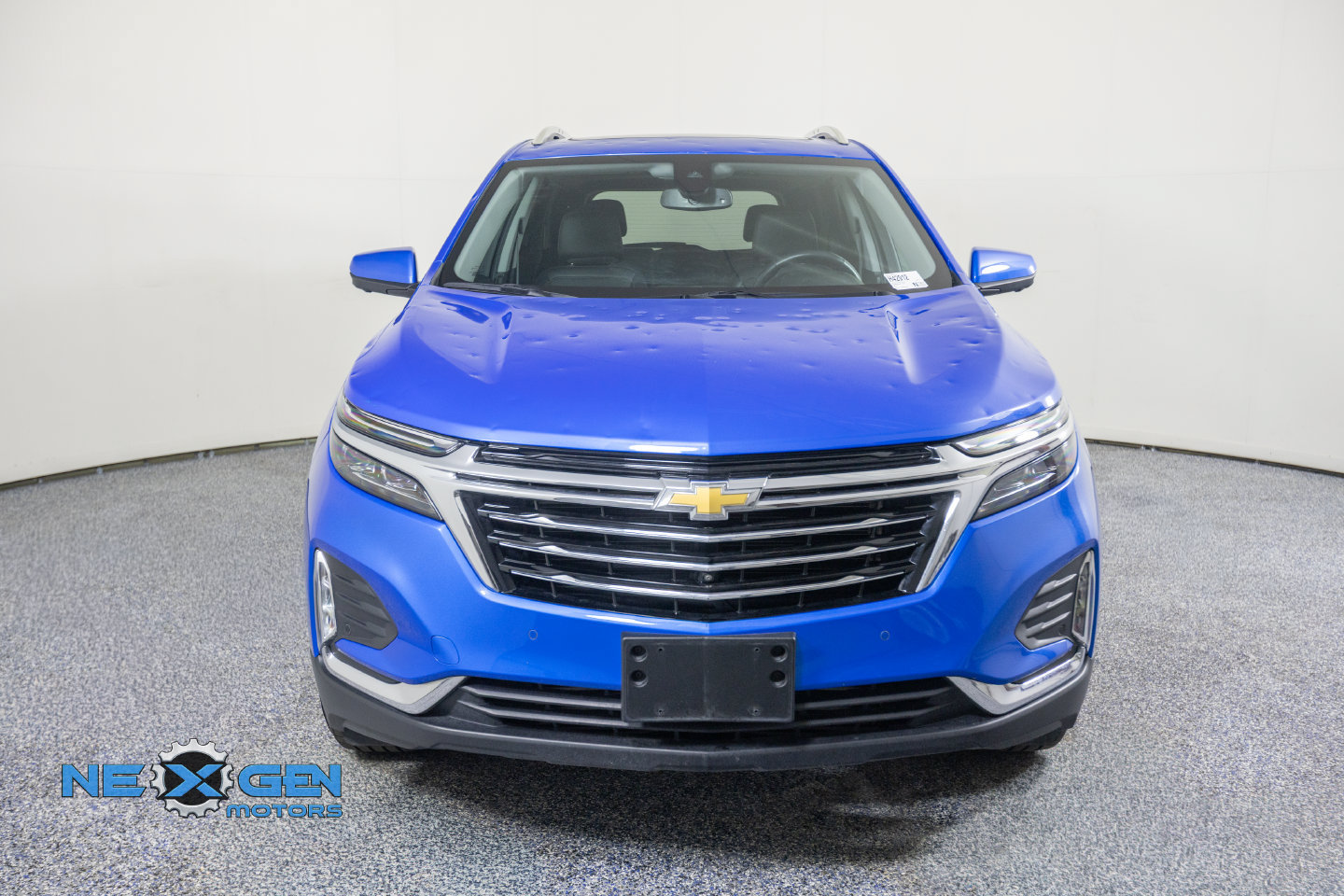 Used 2024 Chevrolet Equinox Premier AWD/4WD image 3