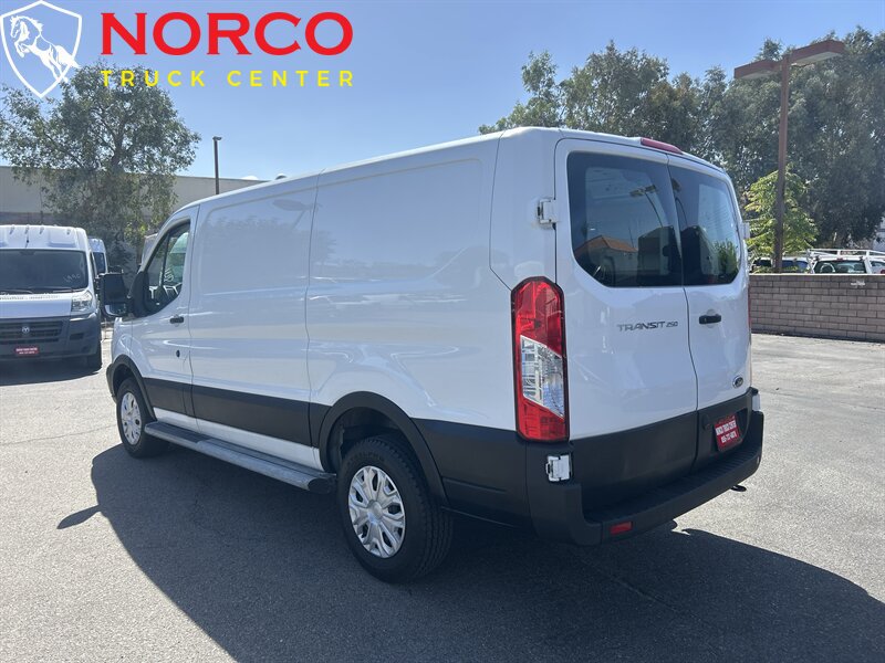 Used 2019 Ford Transit 250 130 Low Roof w/ Exterior Upgrade Package RWD image 6