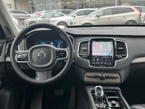 Used 2023 Volvo XC90 T8 Ultimate w/ Lounge Package AWD/4WD image 9