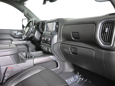 Used 2020 Chevrolet Silverado 2500 LTZ w/ LTZ Premium Package image 16