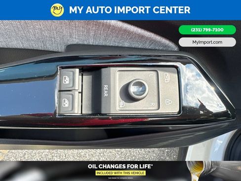 Used 2025 Volkswagen ID.4 Pro AWD/4WD image 11
