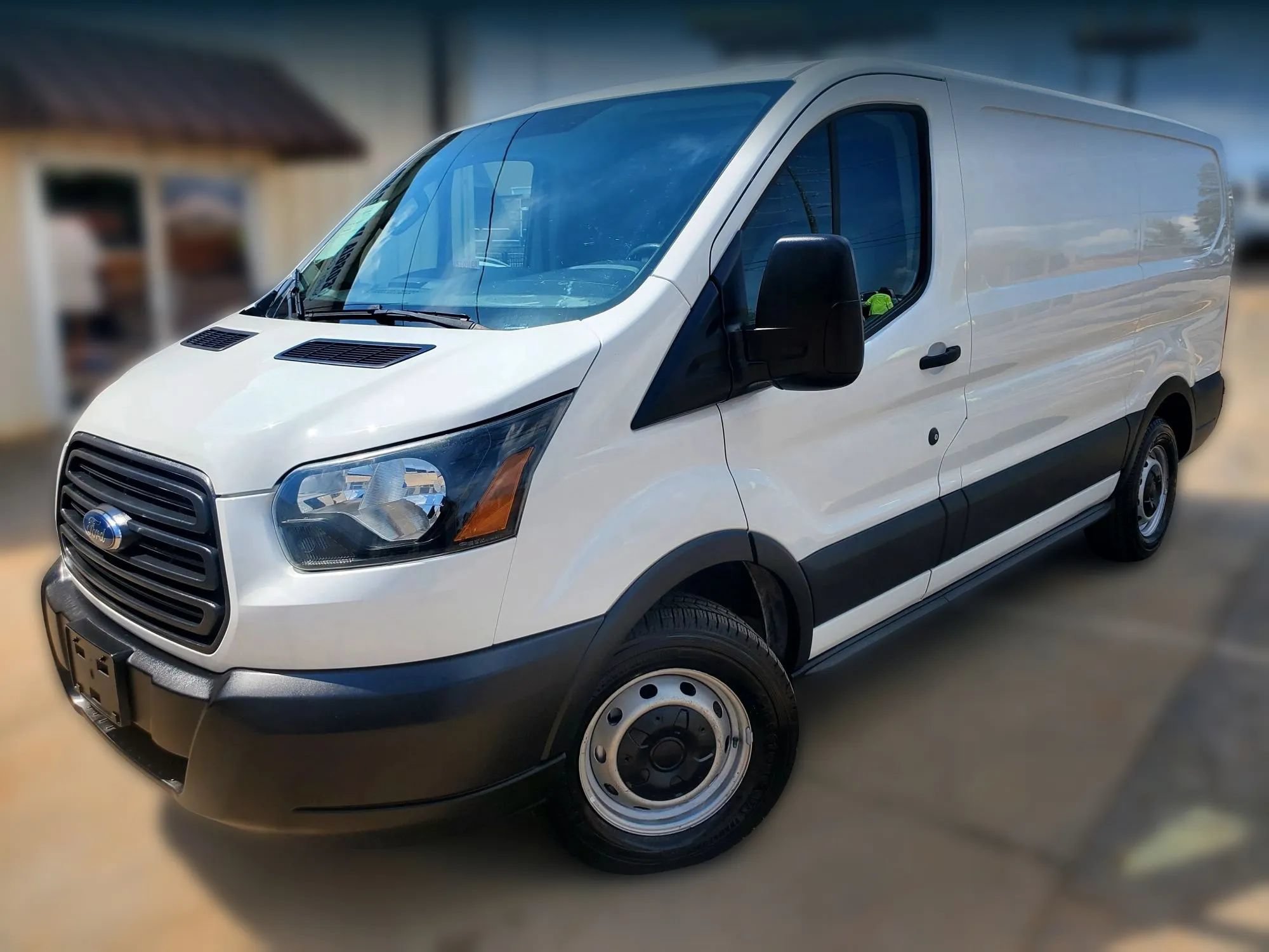 Used 2015 Ford Transit 150 130 Low Roof RWD image 4