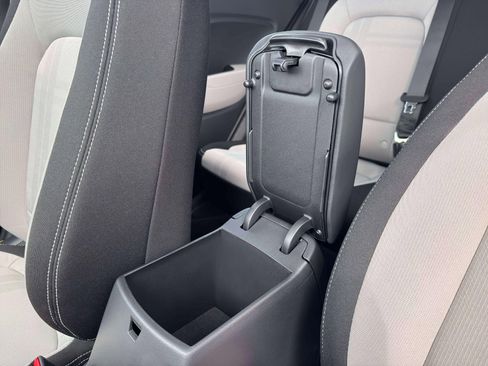 New 2026 Hyundai Venue SEL FWD image 18