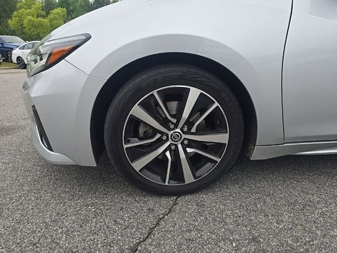 Used 2021 Nissan Maxima 3.5 SV w/ Floor Mat Group FWD image 9