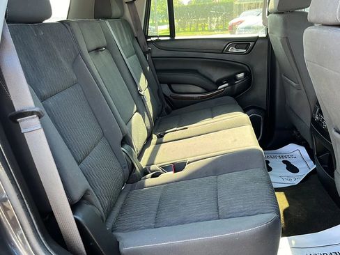 Used 2017 GMC Yukon SLE w/ SLE Value Package image 16