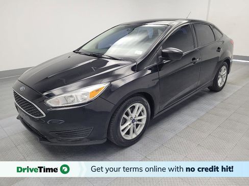 Used 2018 Ford Focus SE FWD image 1
