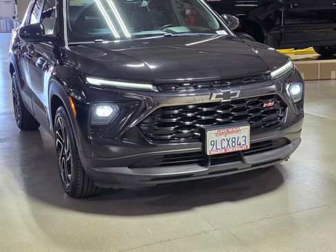 Used 2024 Chevrolet TrailBlazer RS FWD image 9