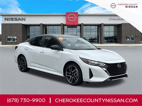 Certified 2025 Nissan Sentra SR image 1