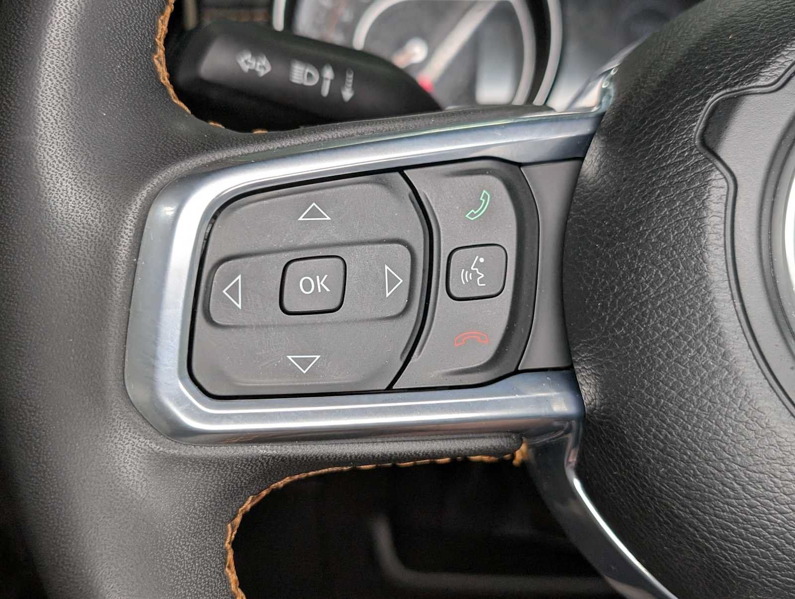 Used 2023 Jeep Gladiator Overland AWD/4WD image 35