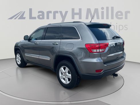 Used 2013 Jeep Grand Cherokee Laredo w/ Laredo E Group AWD/4WD image 3