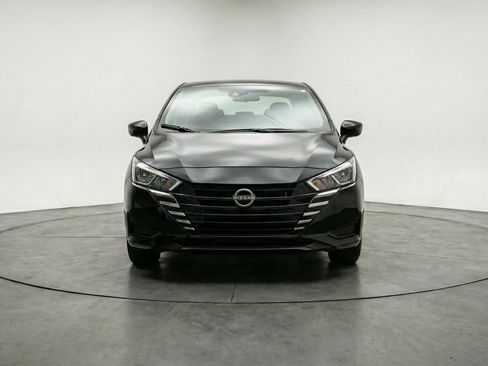 Used 2025 Nissan Versa SV FWD image 2