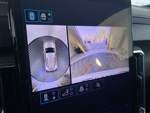 Certified 2025 GMC Acadia Elevation image 7