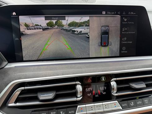 Certified 2022 BMW X5 xDrive40i w/ Premium Package AWD/4WD image 22