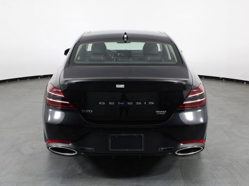Used 2026 Genesis G70 2.5T Prestige RWD image 9
