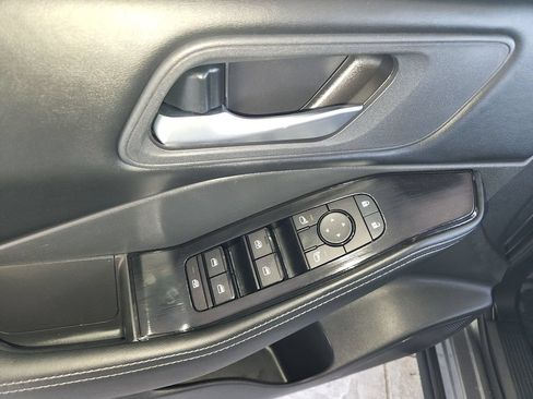 Used 2026 Nissan Rogue SV FWD image 29