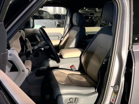 Used 2023 Land Rover Defender 110 X-Dynamic SE image 7