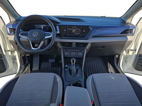 Used 2022 Volkswagen Taos SE image 9