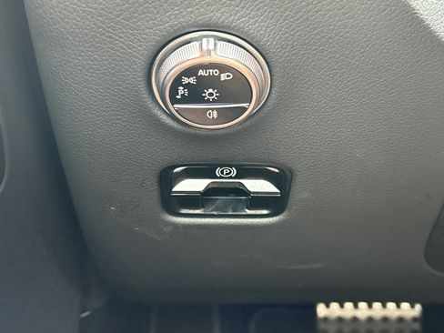 Certified 2024 Mercedes-Benz GLC 300 image 25