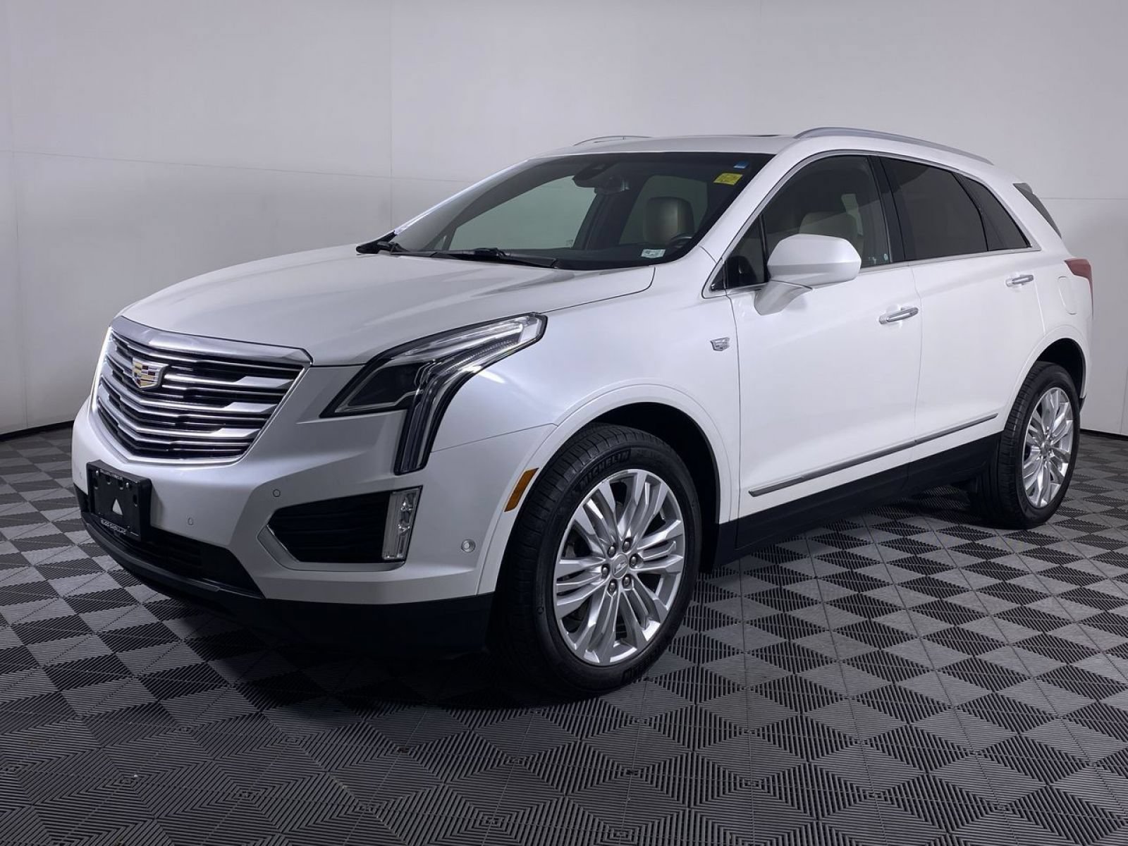 Certified 2017 Cadillac XT5 Premium Luxury w/ Driver Assist Package FWD image 18