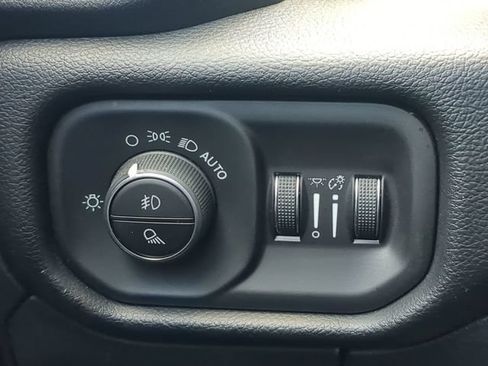 Used 2021 RAM 1500 Laramie AWD/4WD image 28