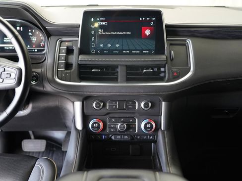 Used 2023 GMC Yukon SLT w/ SLT Premium Package RWD image 17